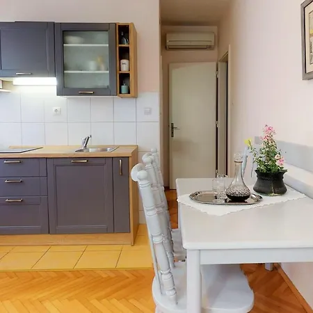 Apartman Branka Apartment *